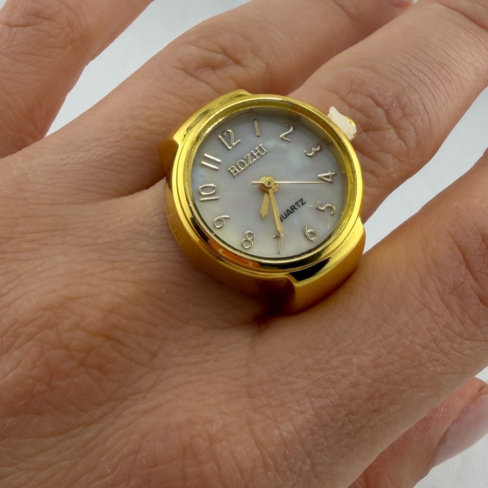 Classic unique adjustable Gold ring Watch - Picture 4 of 6